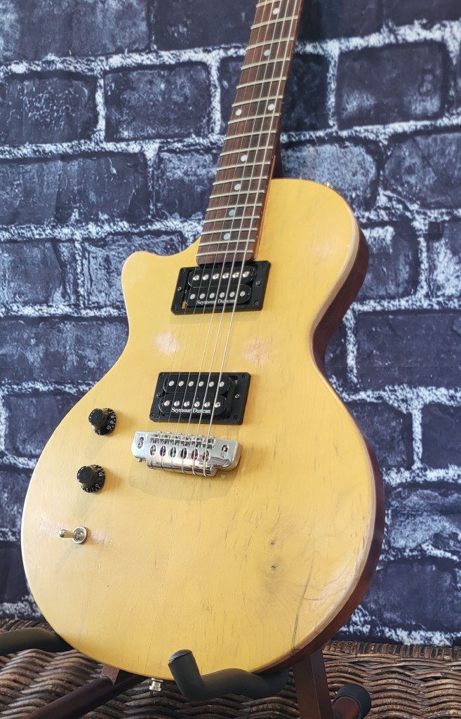Lefty Danny Boy - Bark Pocket Maple Top